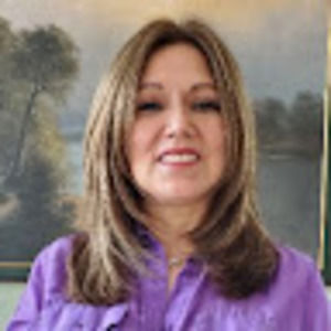 Meet your Posher, Claudia